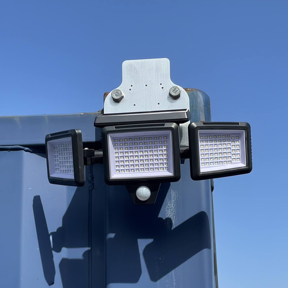 Three-Leaf Solar Wall Light